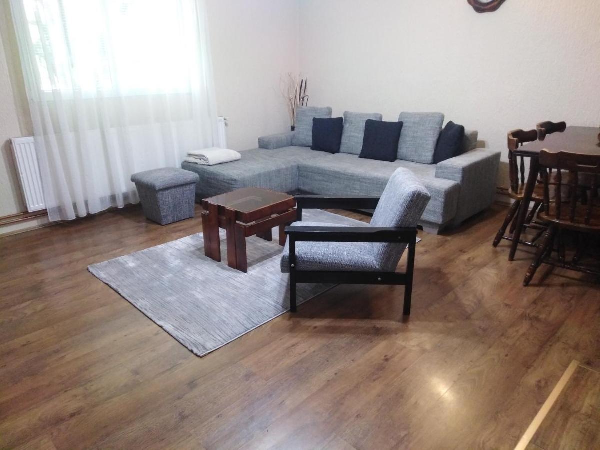 Mala Basta Apartment Баина Баща Екстериор снимка