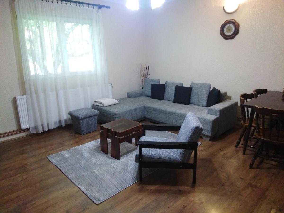 Mala Basta Apartment Баина Баща Екстериор снимка