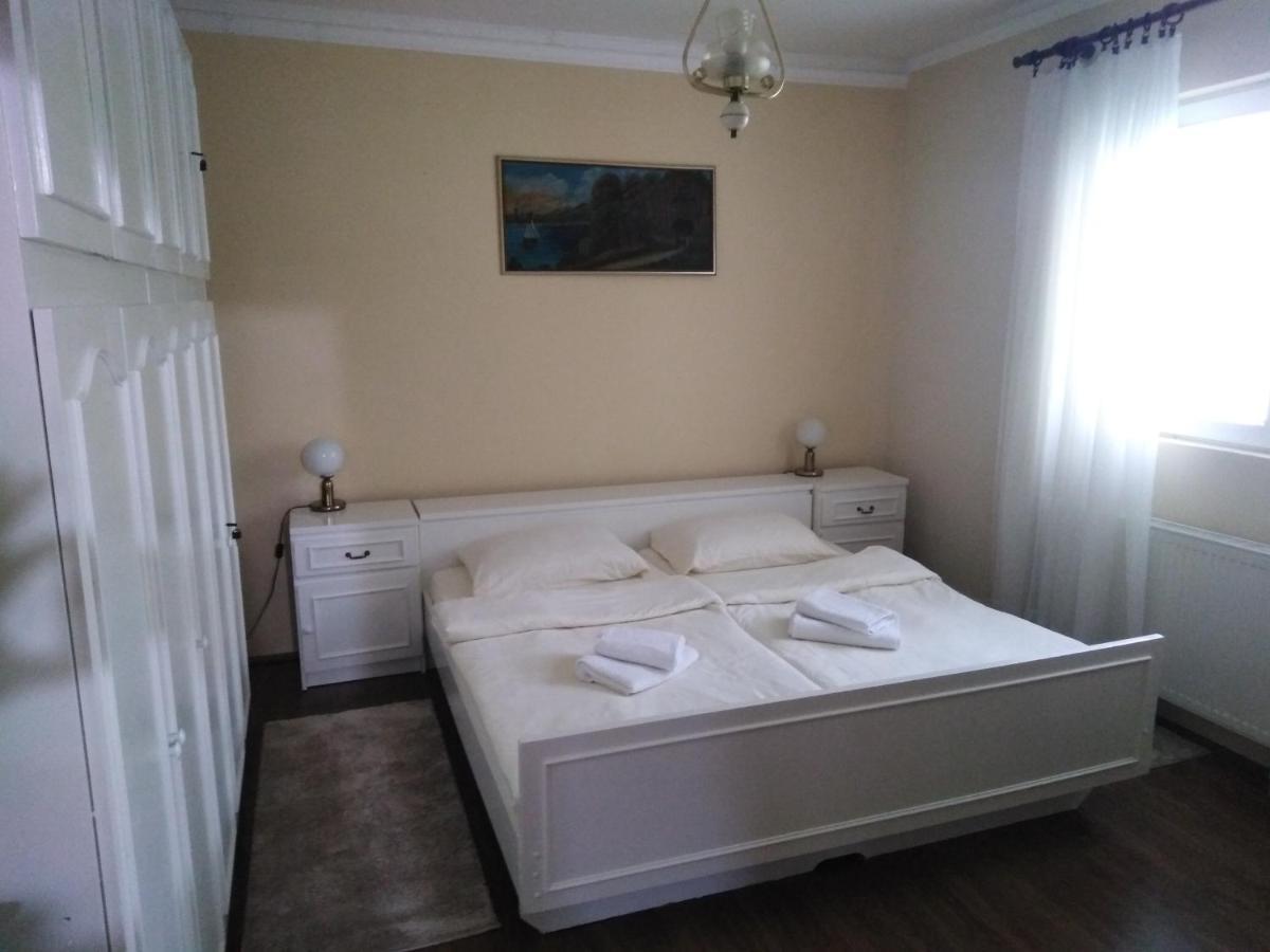 Mala Basta Apartment Баина Баща Екстериор снимка