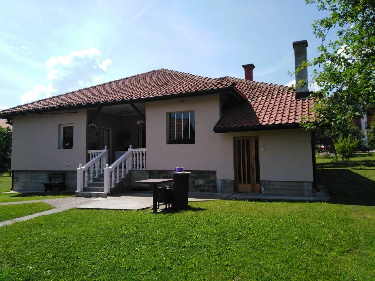 Mala Basta Apartment Баина Баща Екстериор снимка